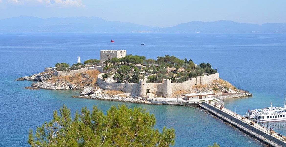 Kuşadası Kalesi: Tarihin Kapılarını Aralayın